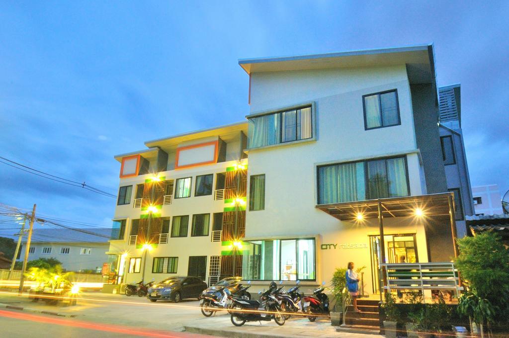 City Ratsada Lampang Exteriör bild